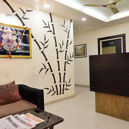 Hotel Royal Apple Ahmedabad Eksteriør billede