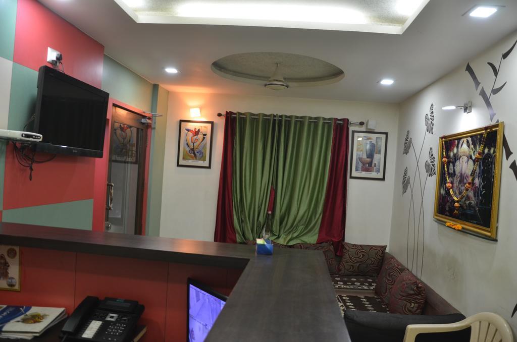 Hotel Royal Apple Ahmedabad Værelse billede