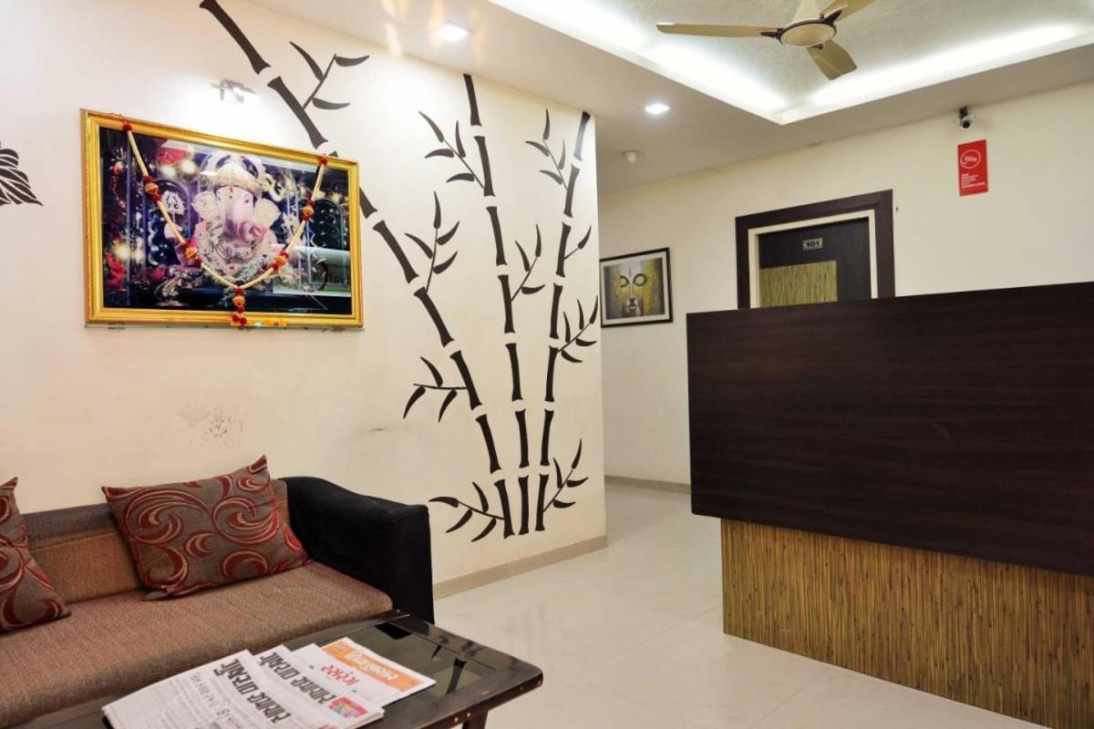 Hotel Royal Apple Ahmedabad Eksteriør billede